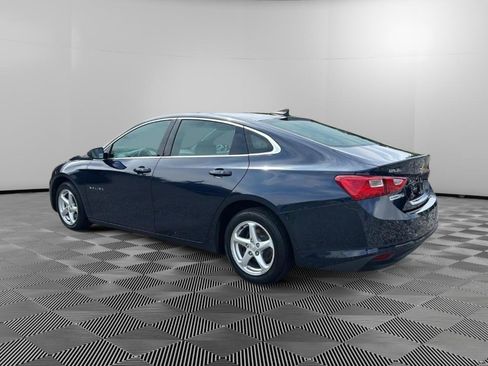 Used 2017 Chevrolet Malibu LS FWD image 3