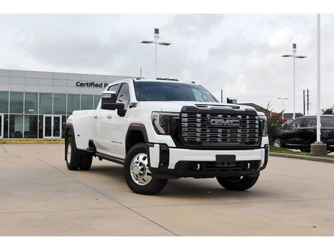Used 2025 GMC Sierra 3500 Denali Ultimate AWD/4WD image 1