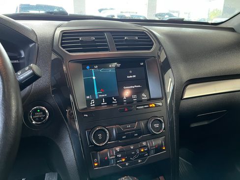 Used 2019 Ford Explorer XLT w/ XLT Sport Appearance Package AWD/4WD image 15