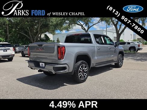 Used 2025 GMC Sierra 1500 AT4 w/ AT4 Premium Package AWD/4WD image 5