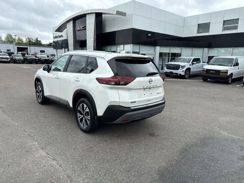 Used 2023 Nissan Rogue SV w/ SV Premium B Package AWD/4WD image 3