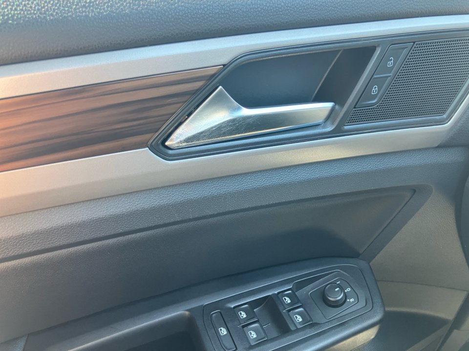 Used 2021 Volkswagen Atlas SE FWD image 36