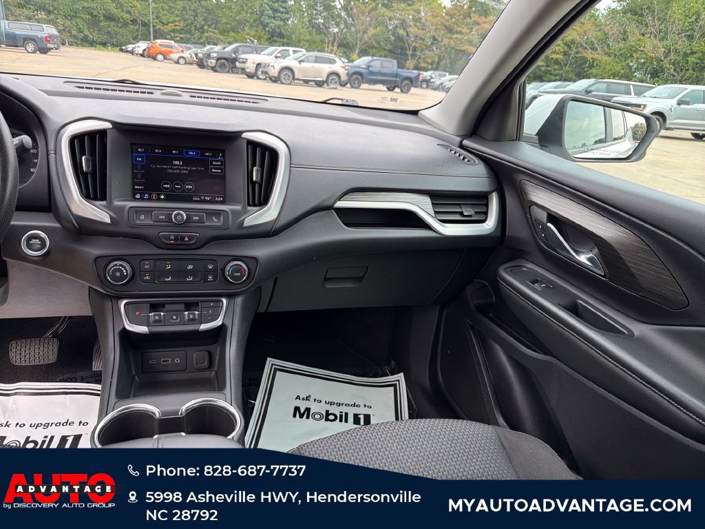 Used 2024 GMC Terrain SLE AWD/4WD image 33