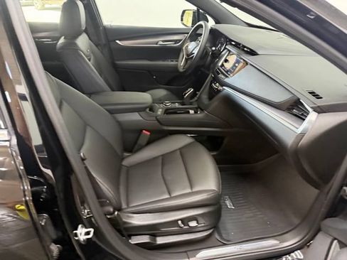 Used 2025 Cadillac XT5 Luxury w/ LPO, Floor Liner Package FWD image 40