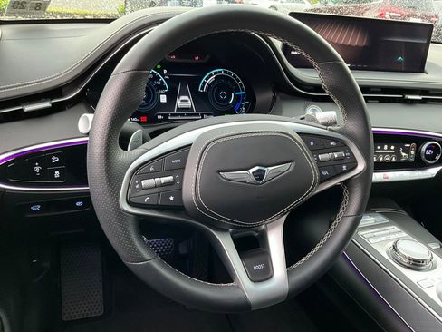 Used 2025 Genesis Electrified GV70 Advanced w/ Prestige Package image 33