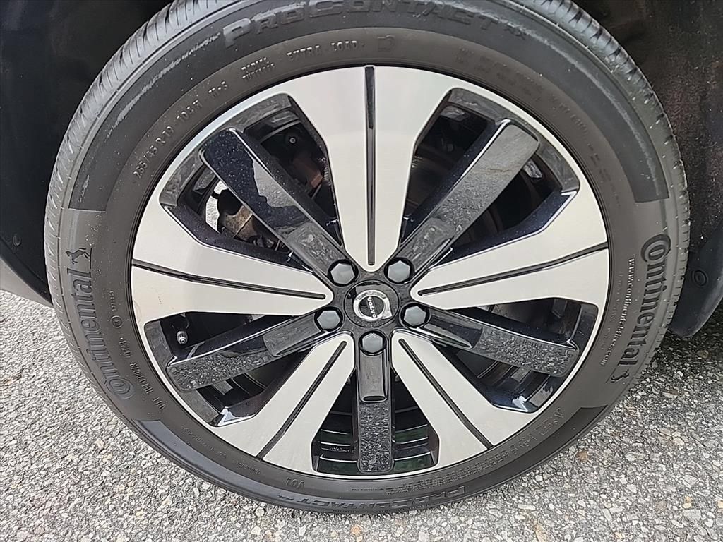 Certified 2023 Volvo C40 P8 Recharge Plus w/ Climate Package AWD/4WD image 11