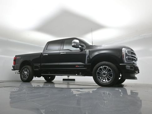 New 2026 Ford F250 Platinum AWD/4WD image 3