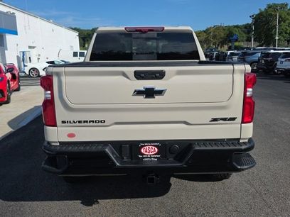 New 2026 Chevrolet Silverado 1500 ZR2 w/ LPO, Dark Essentials Package