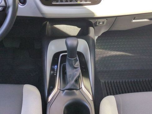 Certified 2025 Toyota Corolla LE image 18