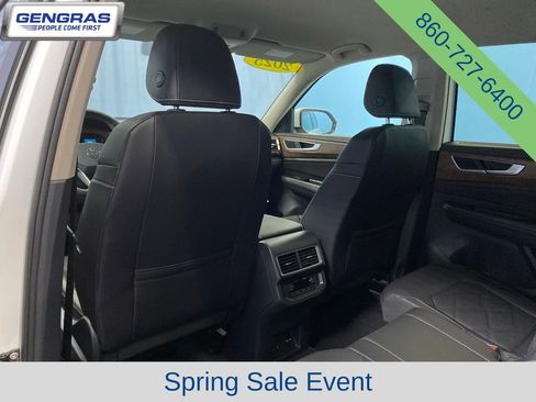 Used 2025 Volkswagen Atlas SE AWD/4WD image 26
