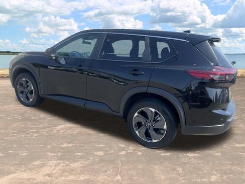 Used 2025 Nissan Rogue SV FWD image 9