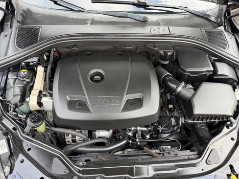 Used 2016 Volvo XC60 T5 Platinum image 18