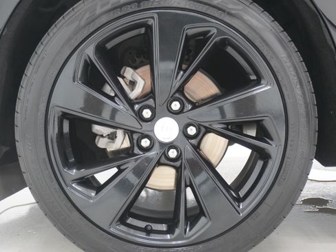 Used 2021 Buick Envision Essence w/ Sport Touring Package FWD image 29