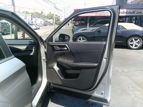 Used 2025 Mitsubishi Outlander SE AWD/4WD image 28