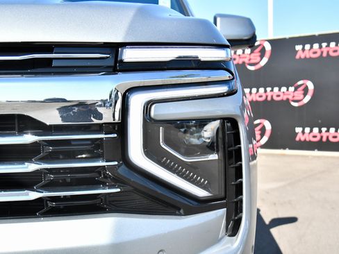 Used 2025 Chevrolet Tahoe LT AWD/4WD image 11