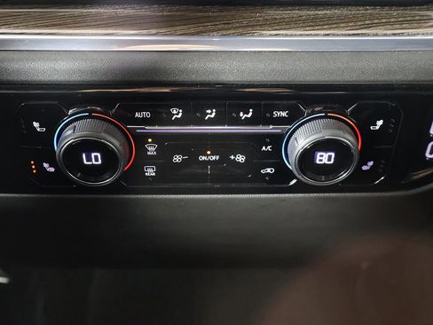 Used 2024 Chevrolet Silverado 1500 LT image 46