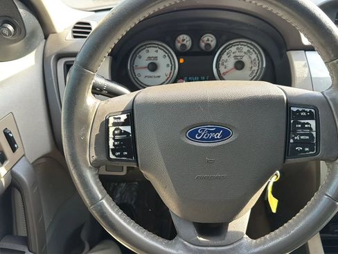 Used 2010 Ford Focus SE image 14