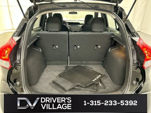Used 2019 Nissan Kicks S FWD image 21