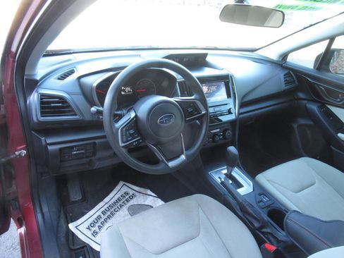 Used 2019 Subaru Impreza 2.0i Premium image 17