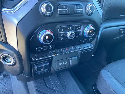 Used 2019 GMC Sierra 1500 SLE w/ SLE Value Package image 36