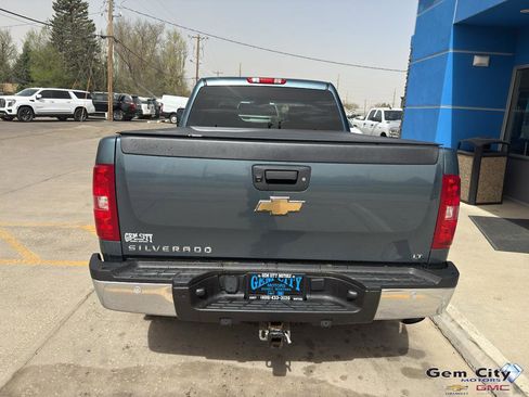 Used 2010 Chevrolet Silverado 2500 LT w/ Interior Plus Package AWD/4WD image 6