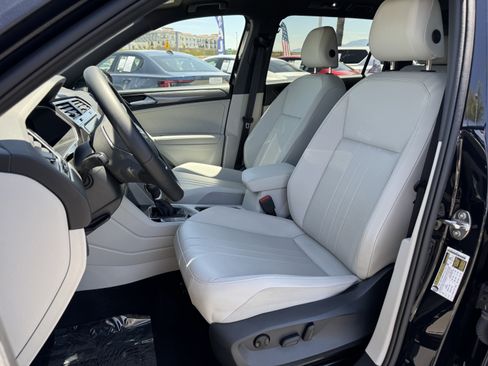 Certified 2024 Volkswagen Tiguan SE R-Line AWD/4WD image 16