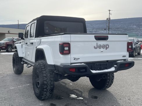 Used 2020 Jeep Gladiator Overland image 6