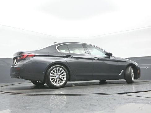 Used 2022 BMW 530i xDrive w/ Premium Package image 32