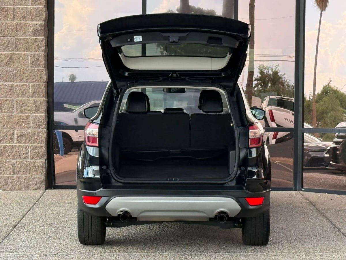 Used 2017 Ford Escape Titanium FWD image 27