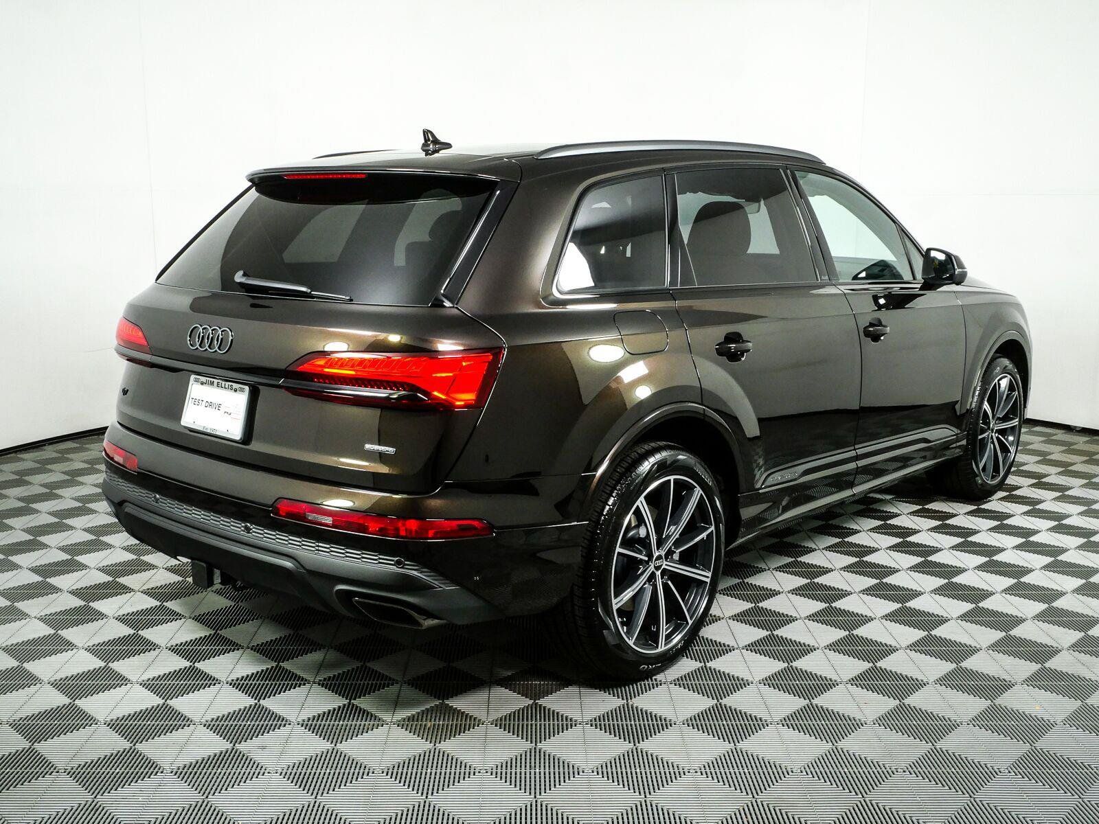 New 2026 Audi Q7 2.0T Premium Plus AWD/4WD image 3