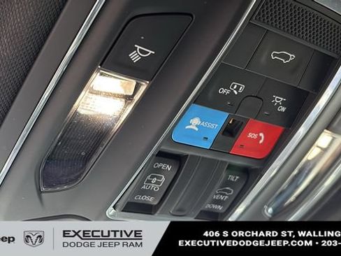 Used 2024 Jeep Grand Cherokee Altitude AWD/4WD image 19