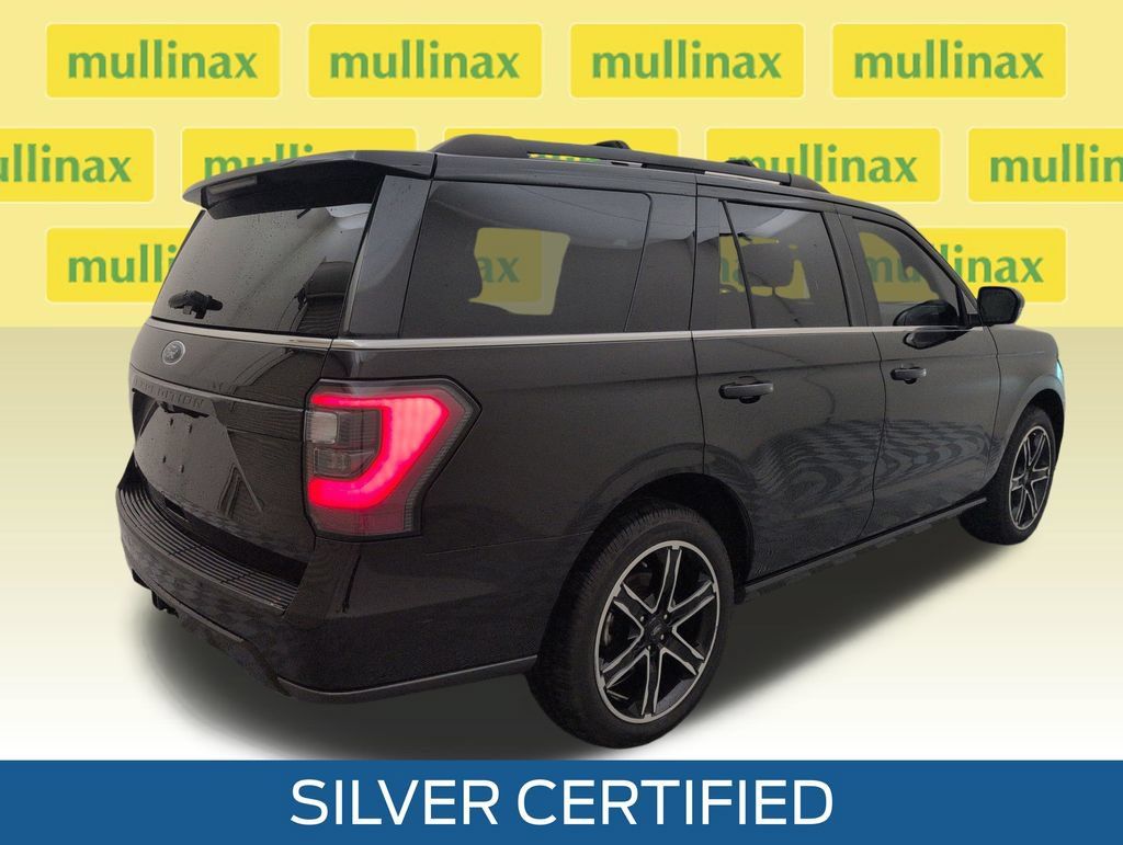 Used 2019 Ford Expedition Limited w/ Equipment Group 303A AWD/4WD image 3