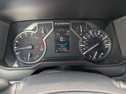 Used 2022 Toyota Tundra SR5 w/ SR5 Convenience Package image 18