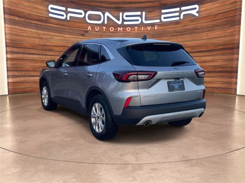 Used 2023 Ford Escape Active image 3