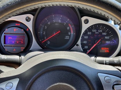 Used 2017 Nissan 370Z Coupe RWD image 26