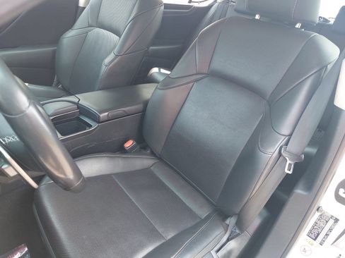 Used 2019 Lexus ES 300h w/ Premium Package FWD image 17