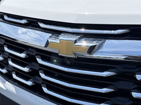 Certified 2025 Chevrolet Equinox LT w/ Safety and Technology Package FWD image 33
