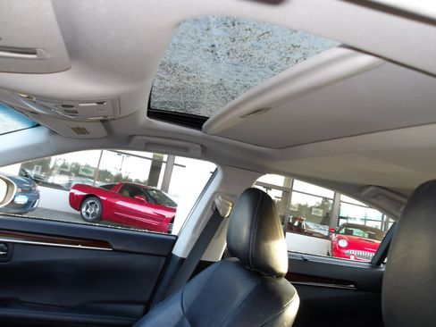 Used 2013 Lexus ES 300h image 13