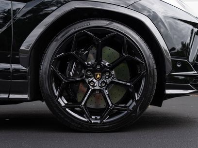 Used 2024 Lamborghini Urus Performante