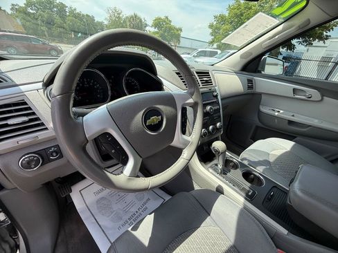 Used 2012 Chevrolet Traverse LT FWD image 14