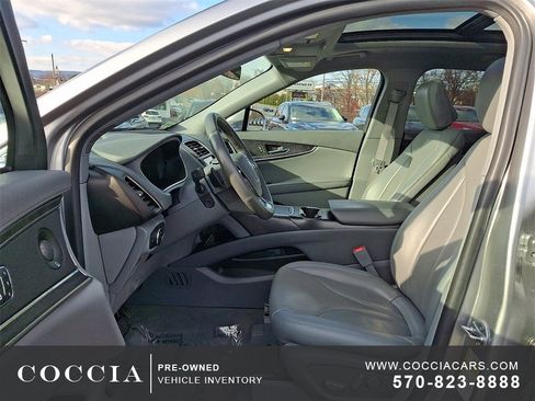 Used 2020 Lincoln Nautilus Reserve image 13