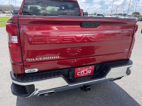 Used 2023 Chevrolet Silverado 1500 LT AWD/4WD image 7