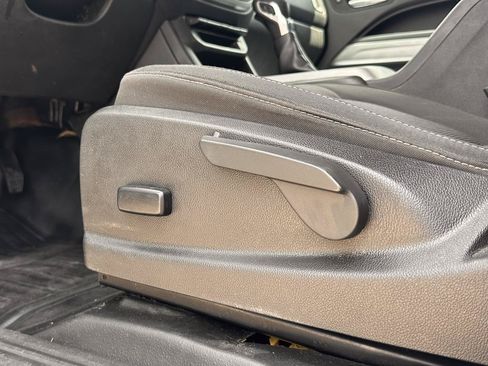 Used 2022 Chevrolet Colorado LT w/ Fleet Safety Package RWD image 27