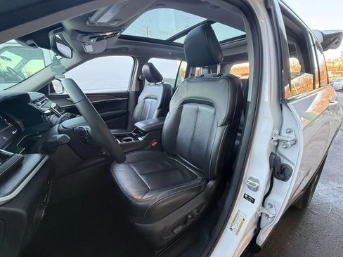 Used 2022 Jeep Grand Cherokee Limited 4xe image 30