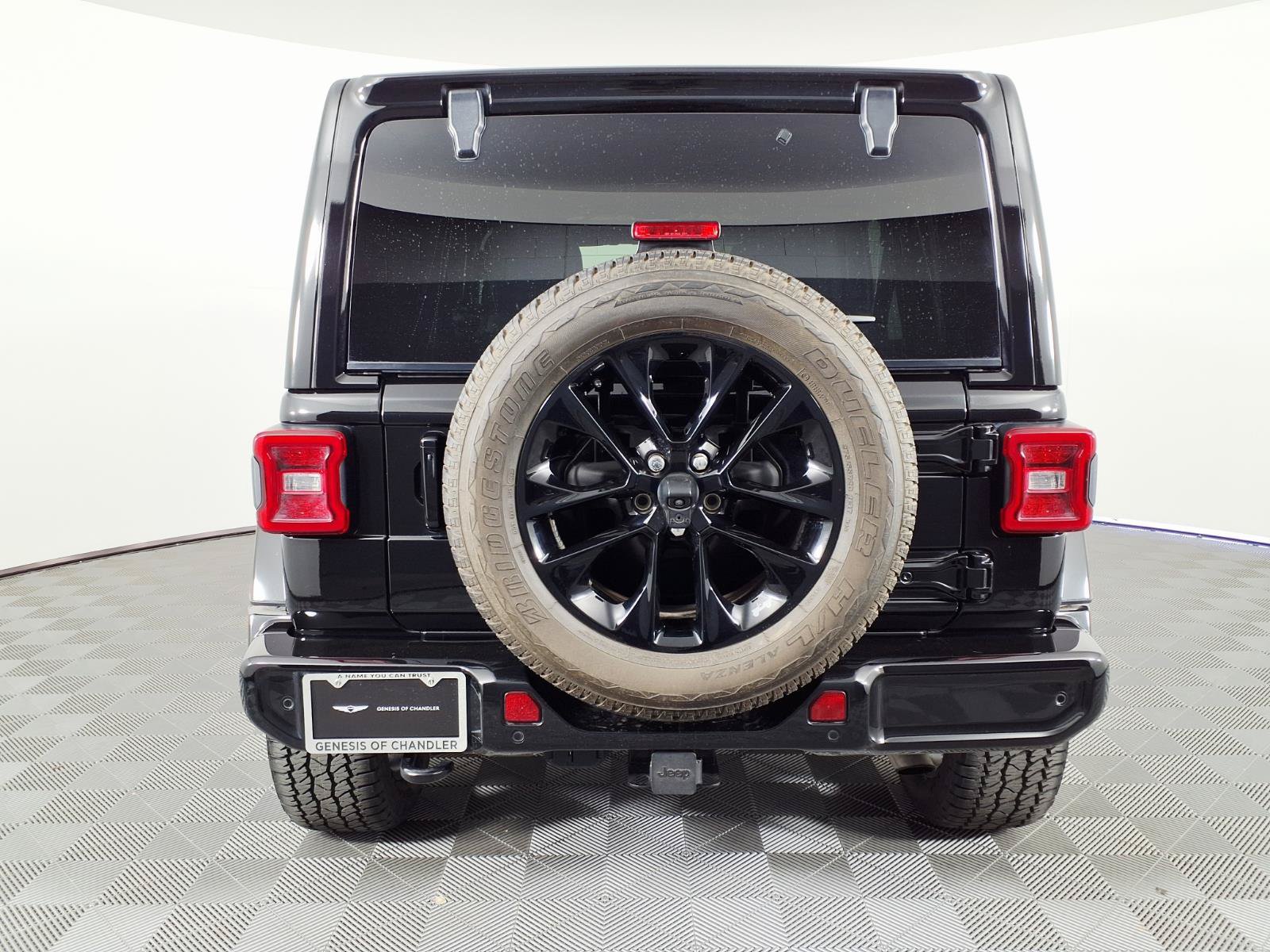Used 2021 Jeep Wrangler Unlimited Sahara AWD/4WD image 5