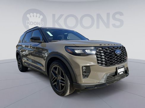 New 2026 Ford Explorer ST w/ Sun And Sound Package image 10