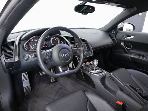 Used 2010 Audi R8 V10 AWD/4WD image 4