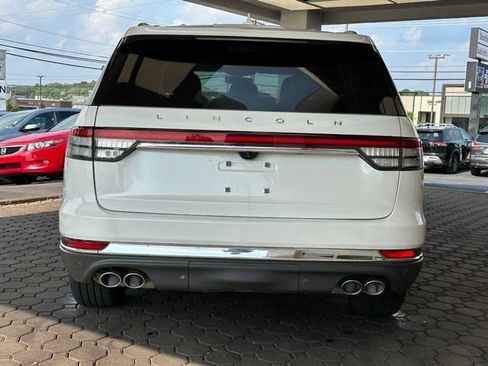 Certified 2023 Lincoln Aviator AWD w/ Elements Package image 4