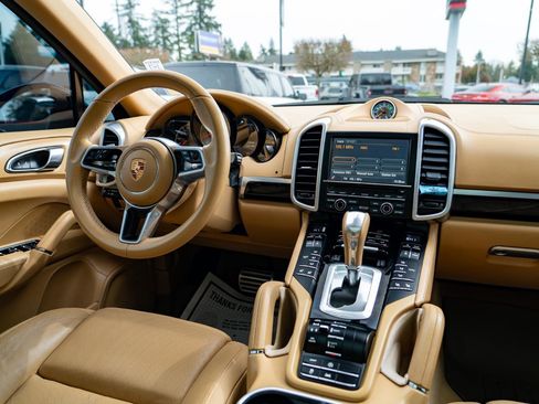 Used 2015 Porsche Cayenne S w/ Premium Plus Package AWD/4WD image 28