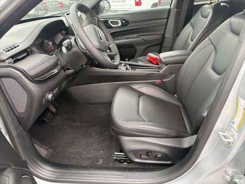 New 2026 Jeep Compass Limited AWD/4WD image 12